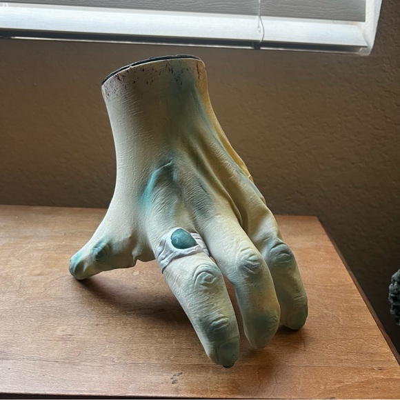 Spirit Halloween Crawling Monster Hand Addams Family Thing Animated Decor - Picture 3 of 12